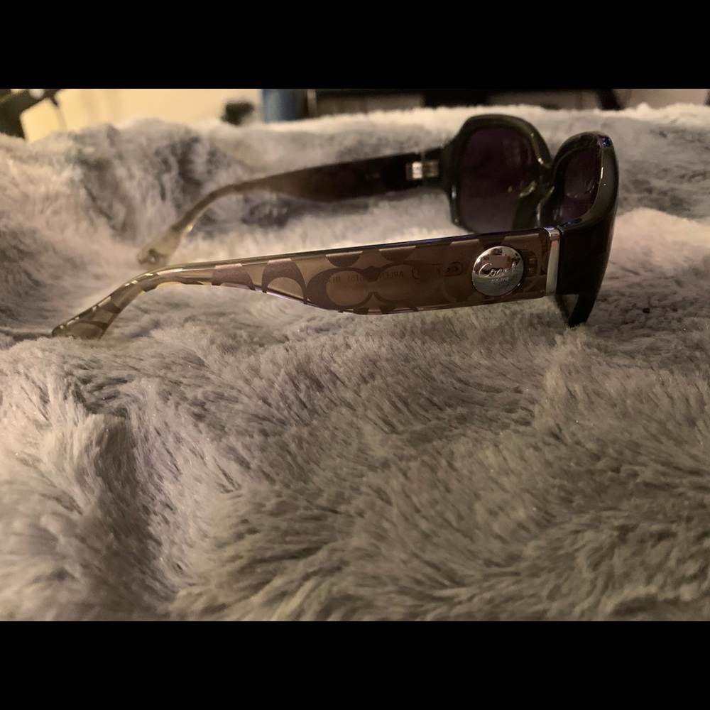 Coach sunglasses - Picture 3 of 6